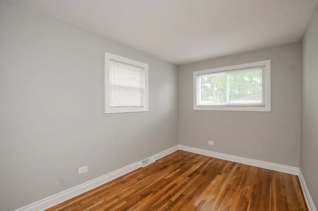 9227 South Perry Avenue Chicago IL 60620