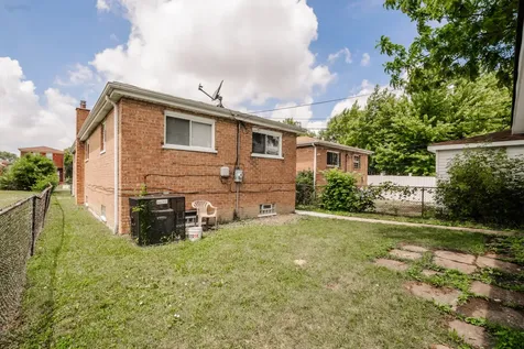 9227 South Perry Avenue Chicago IL 60620