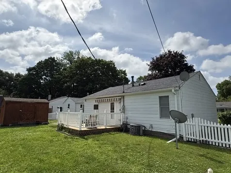 836 East Locust Street Watseka IL 60970