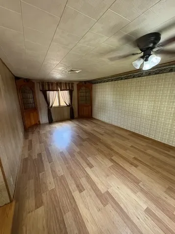 836 East Locust Street Watseka IL 60970