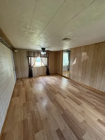 836 East Locust Street Watseka IL 60970