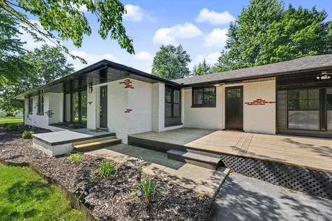 302 West Main Street Mahomet IL 61853