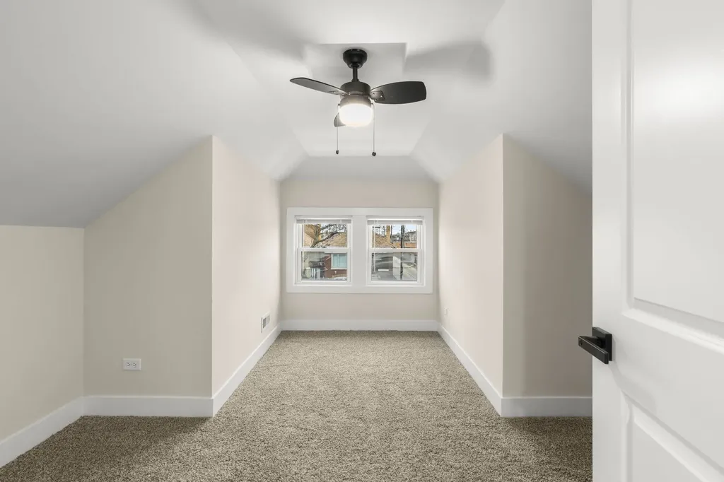 5542 West 64th Street Chicago IL 60638