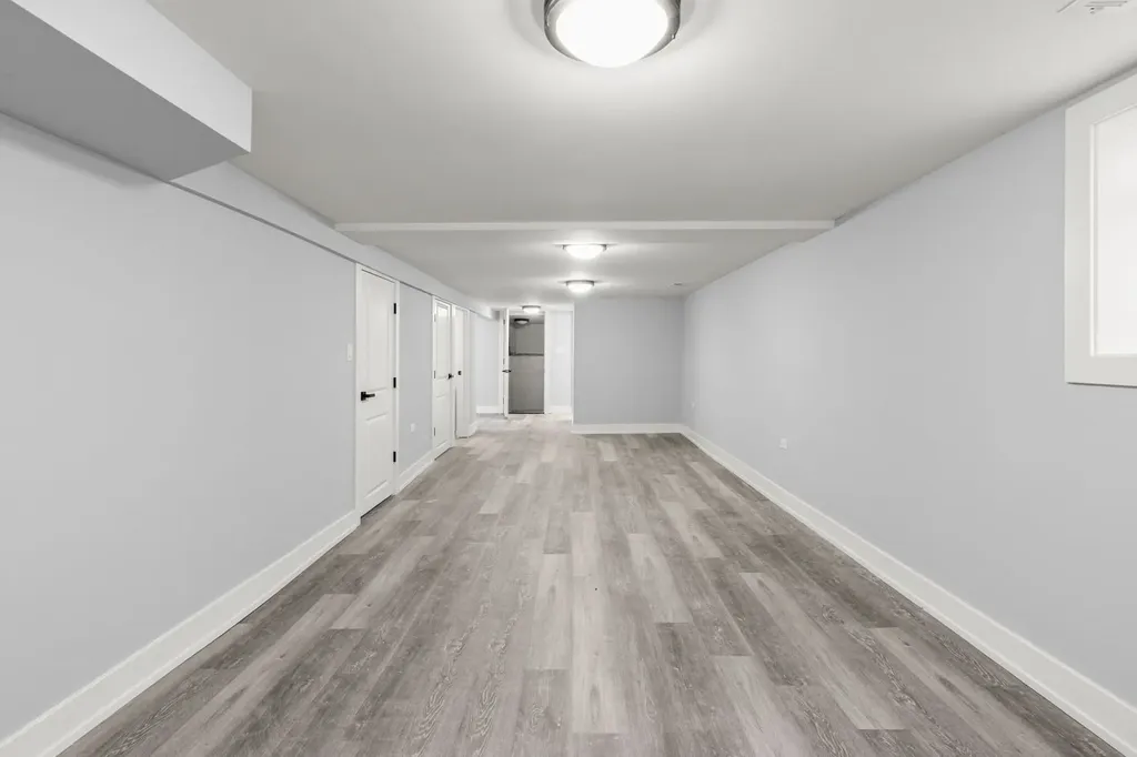 5542 West 64th Street Chicago IL 60638