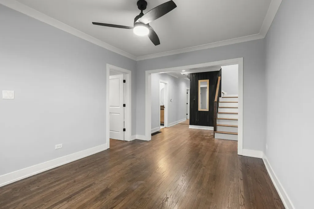 5542 West 64th Street Chicago IL 60638