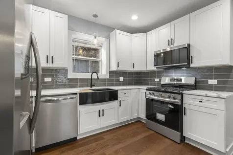 5542 West 64th Street Chicago IL 60638