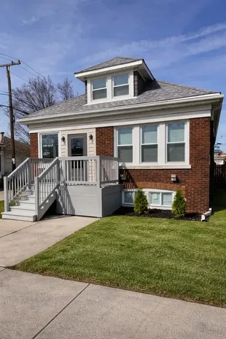5542 West 64th Street Chicago IL 60638