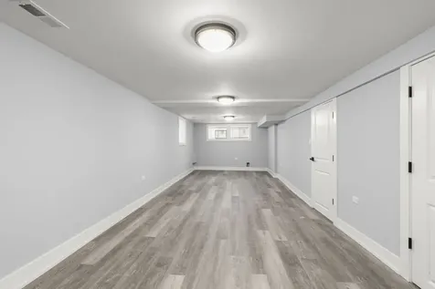 5542 West 64th Street Chicago IL 60638