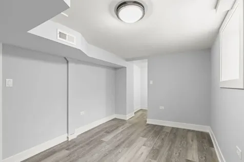 5542 West 64th Street Chicago IL 60638