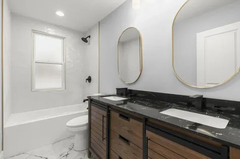 5542 West 64th Street Chicago IL 60638