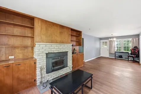 4121 Sunset Road Matteson IL 60443