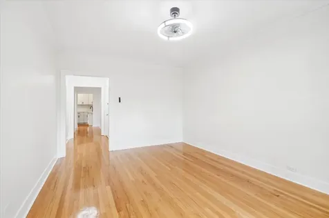 6454 North Damen Avenue Chicago IL 60645