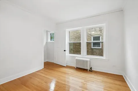 6454 North Damen Avenue Chicago IL 60645