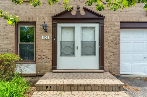 805 Garfield Avenue Libertyville IL 60048