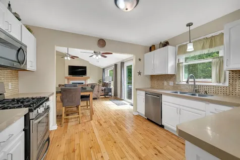 525 Stacey Court Braidwood IL 60408