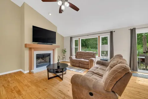 525 Stacey Court Braidwood IL 60408