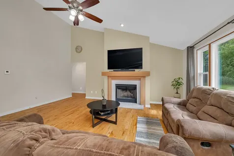 525 Stacey Court Braidwood IL 60408