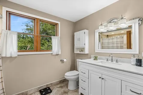 585 Killarney Pass Circle Mundelein IL 60060
