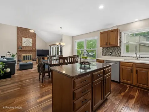 405 Blackhawk Drive Batavia IL 60510