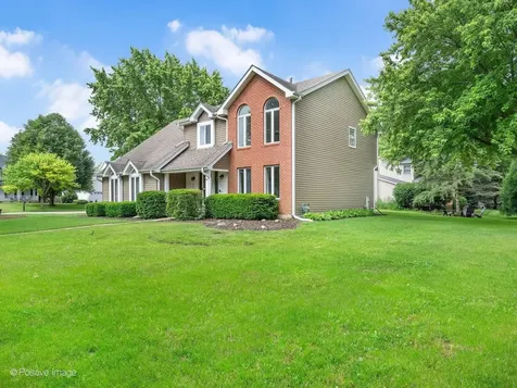 405 Blackhawk Drive Batavia IL 60510