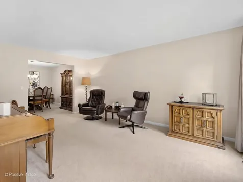 405 Blackhawk Drive Batavia IL 60510