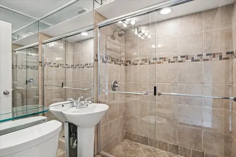 280 Aspen Lane Highland Park IL 60035