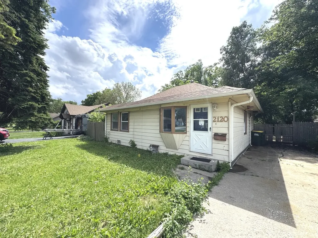 2120 Emerson Avenue Melrose Park IL 60164