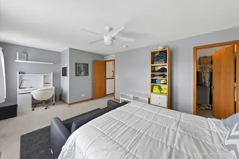 1196 Port Royal Road Pingree Grove IL 60140