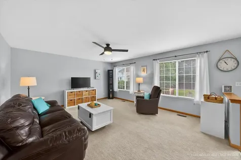 1196 Port Royal Road Pingree Grove IL 60140
