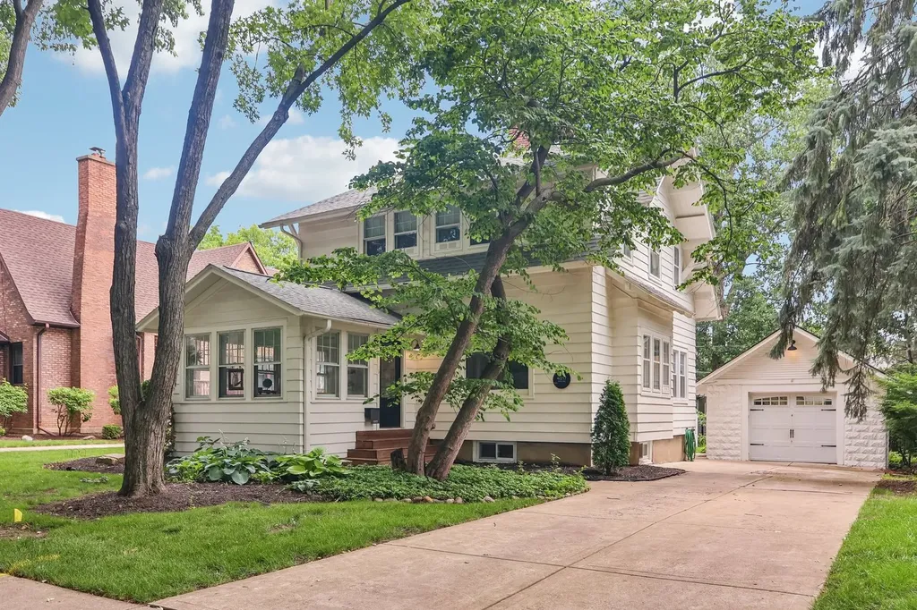4917 Highland Avenue Downers Grove IL 60515