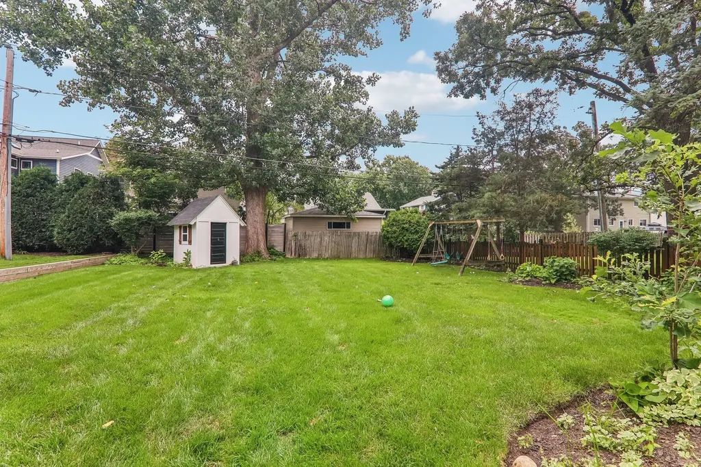 4917 Highland Avenue Downers Grove IL 60515