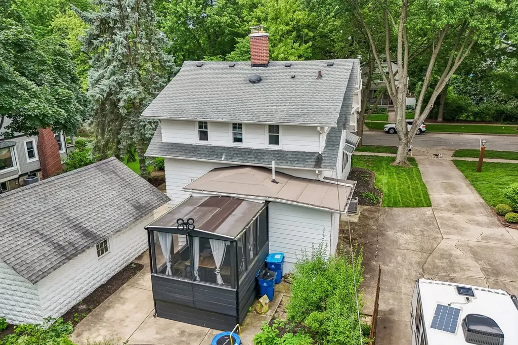 4917 Highland Avenue Downers Grove IL 60515