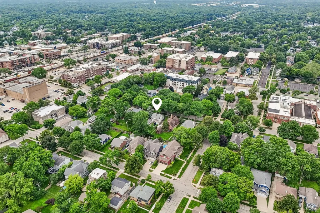 4917 Highland Avenue Downers Grove IL 60515