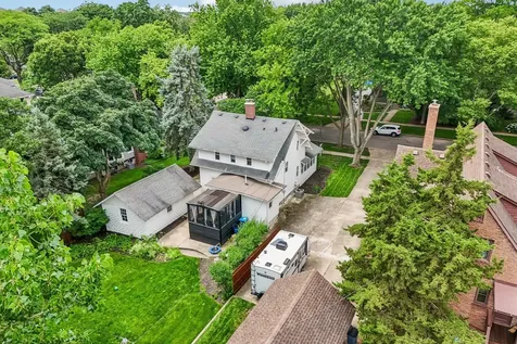 4917 Highland Avenue Downers Grove IL 60515