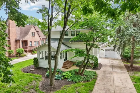 4917 Highland Avenue Downers Grove IL 60515