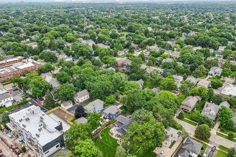 4917 Highland Avenue Downers Grove IL 60515