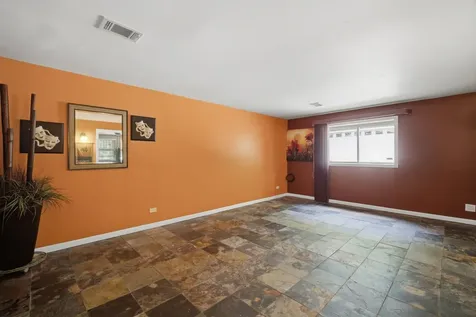 2176 North Westmoreland Drive Palatine IL 60074
