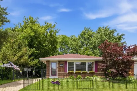2176 North Westmoreland Drive Palatine IL 60074
