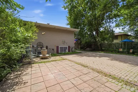 2176 North Westmoreland Drive Palatine IL 60074