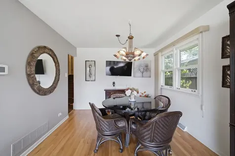 2176 North Westmoreland Drive Palatine IL 60074