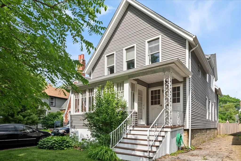 1621 Florence Avenue Evanston IL 60201