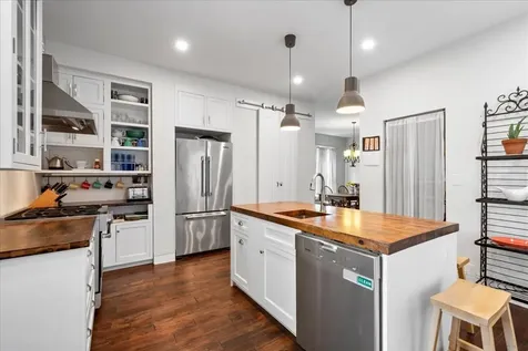 1621 Florence Avenue Evanston IL 60201