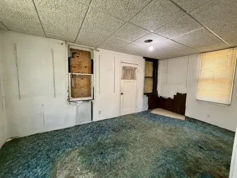 924 21ST Street East Moline IL 61244