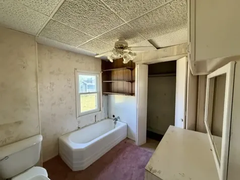 924 21ST Street East Moline IL 61244