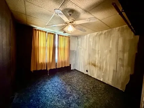 924 21ST Street East Moline IL 61244