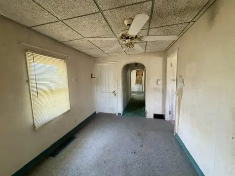 924 21ST Street East Moline IL 61244