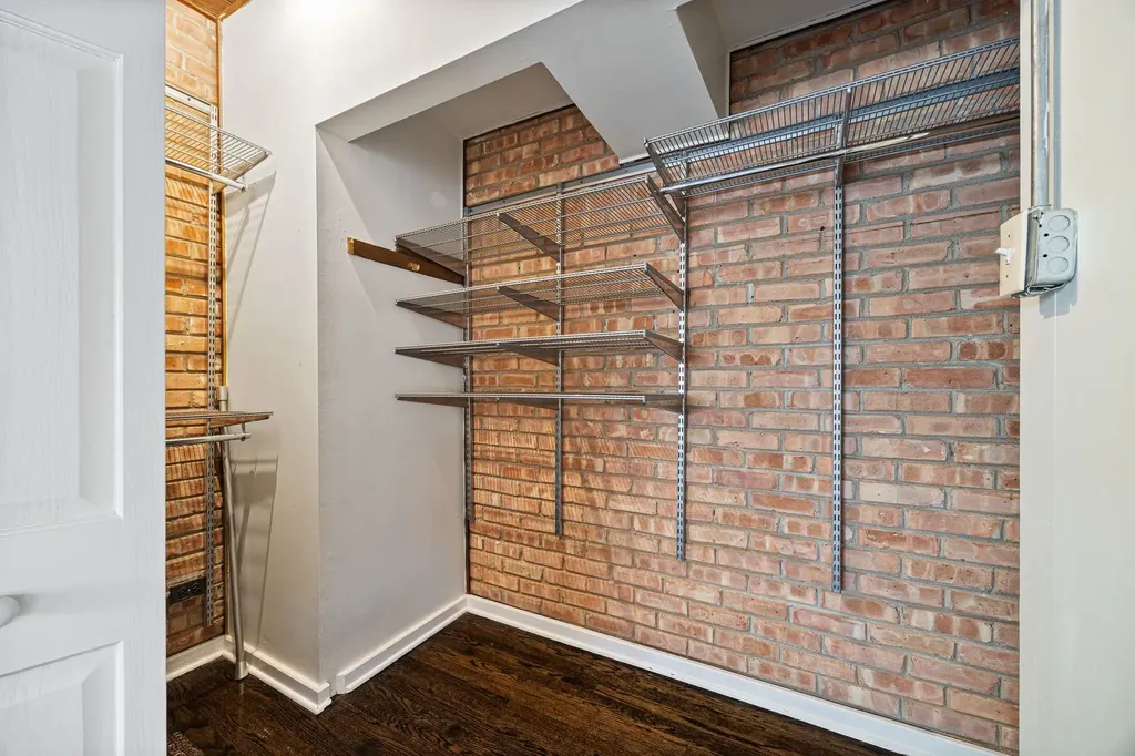 2735 North Mildred Avenue Chicago IL 60614