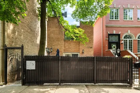 2735 North Mildred Avenue Chicago IL 60614