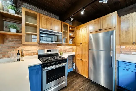 2735 North Mildred Avenue Chicago IL 60614