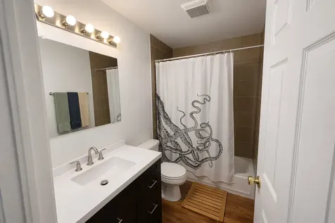 3740 North Janssen Avenue Chicago IL 60613